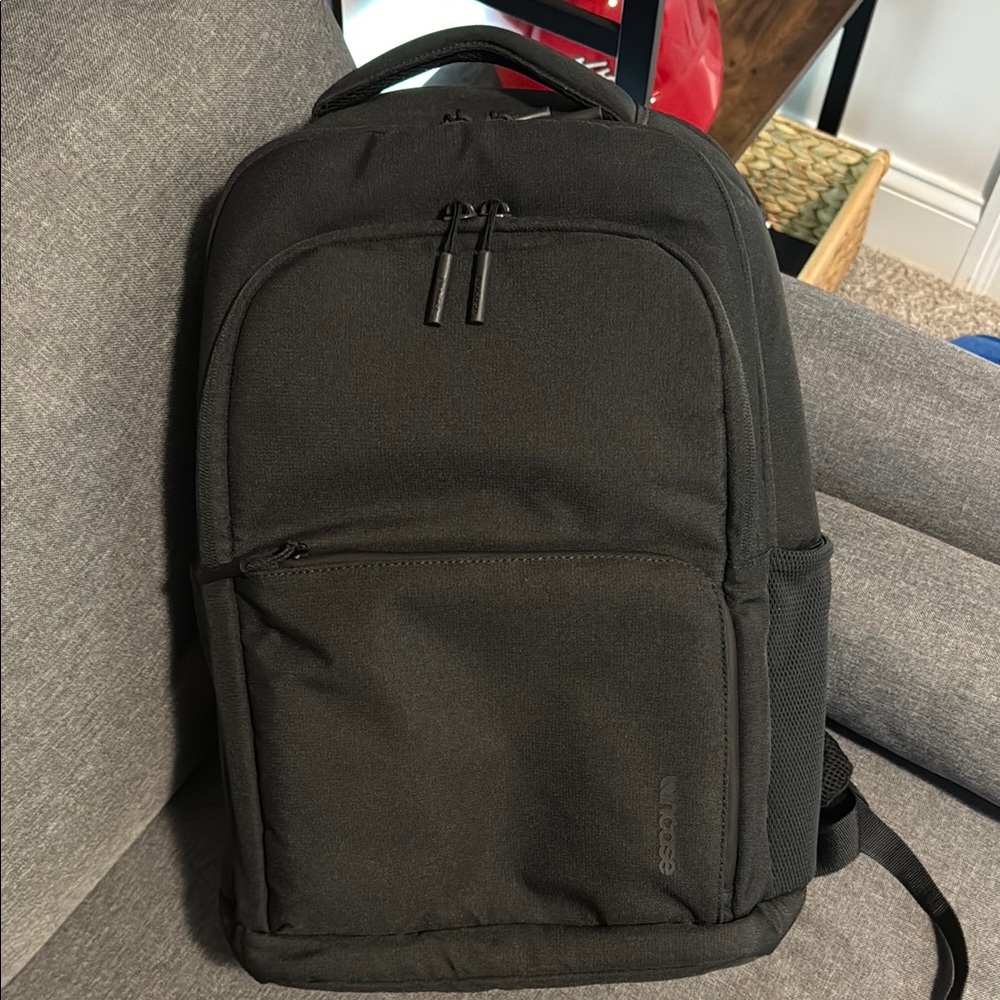 Incase Facet 25L Backpack for Men (Black)